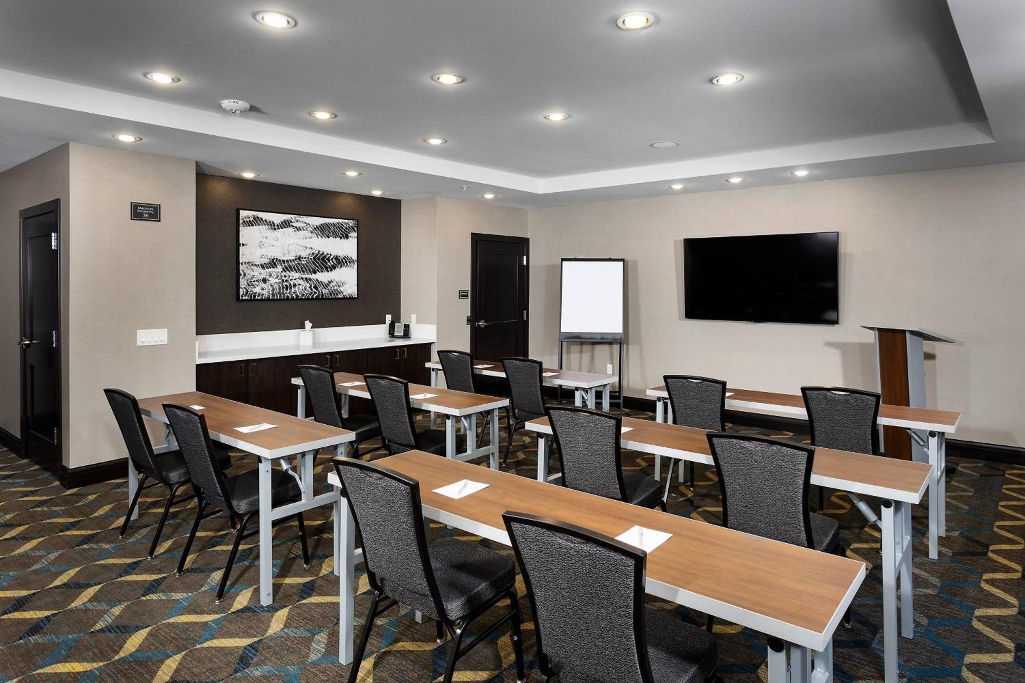 Residence Inn By Marriott Milwaukee Брукфийлд Екстериор снимка