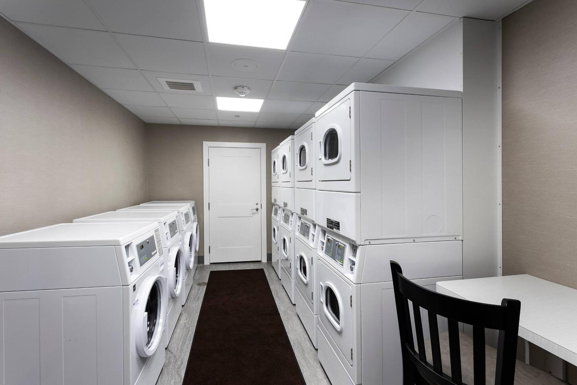 Residence Inn By Marriott Milwaukee Брукфийлд Екстериор снимка