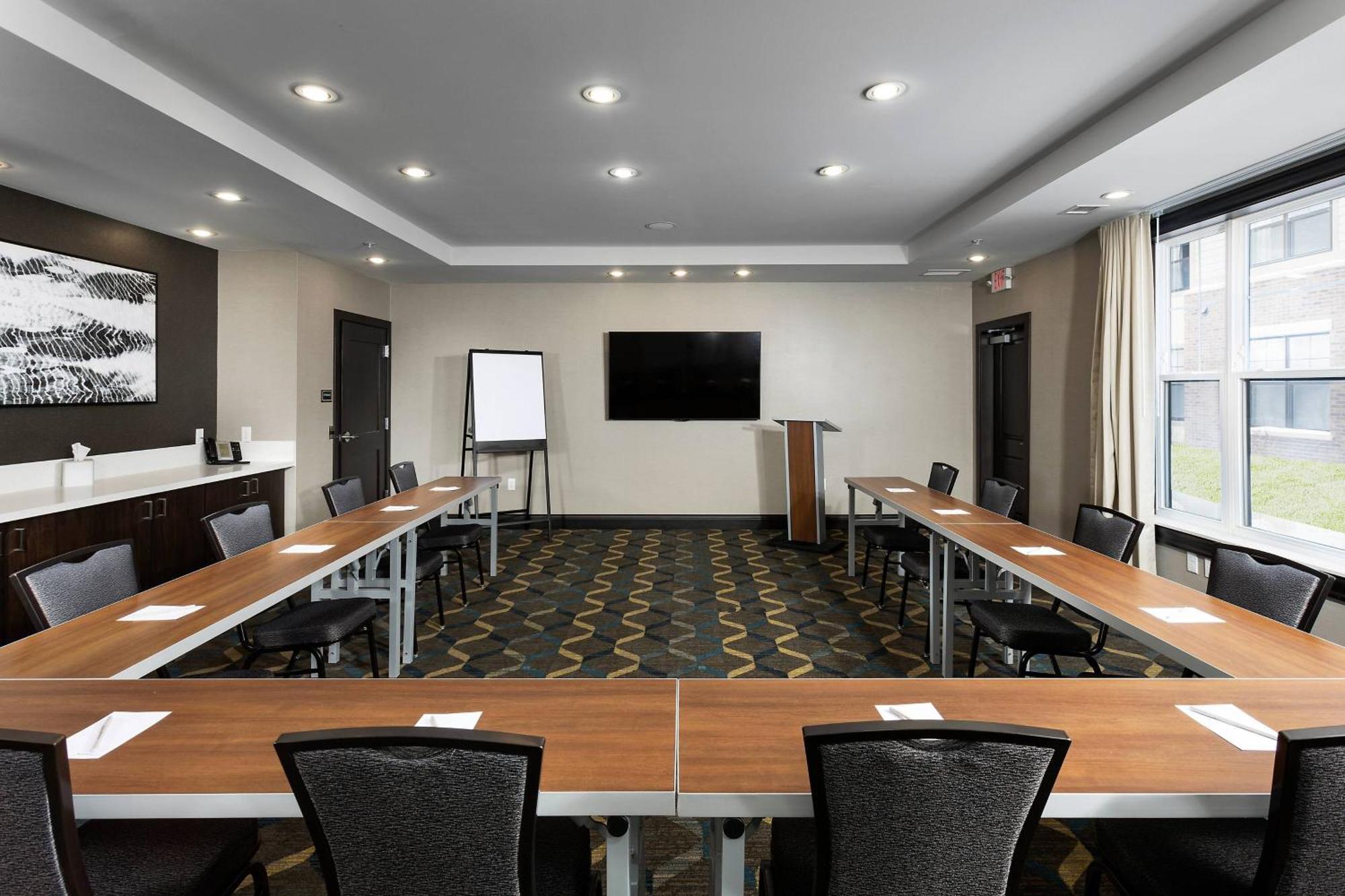 Residence Inn By Marriott Milwaukee Брукфийлд Екстериор снимка