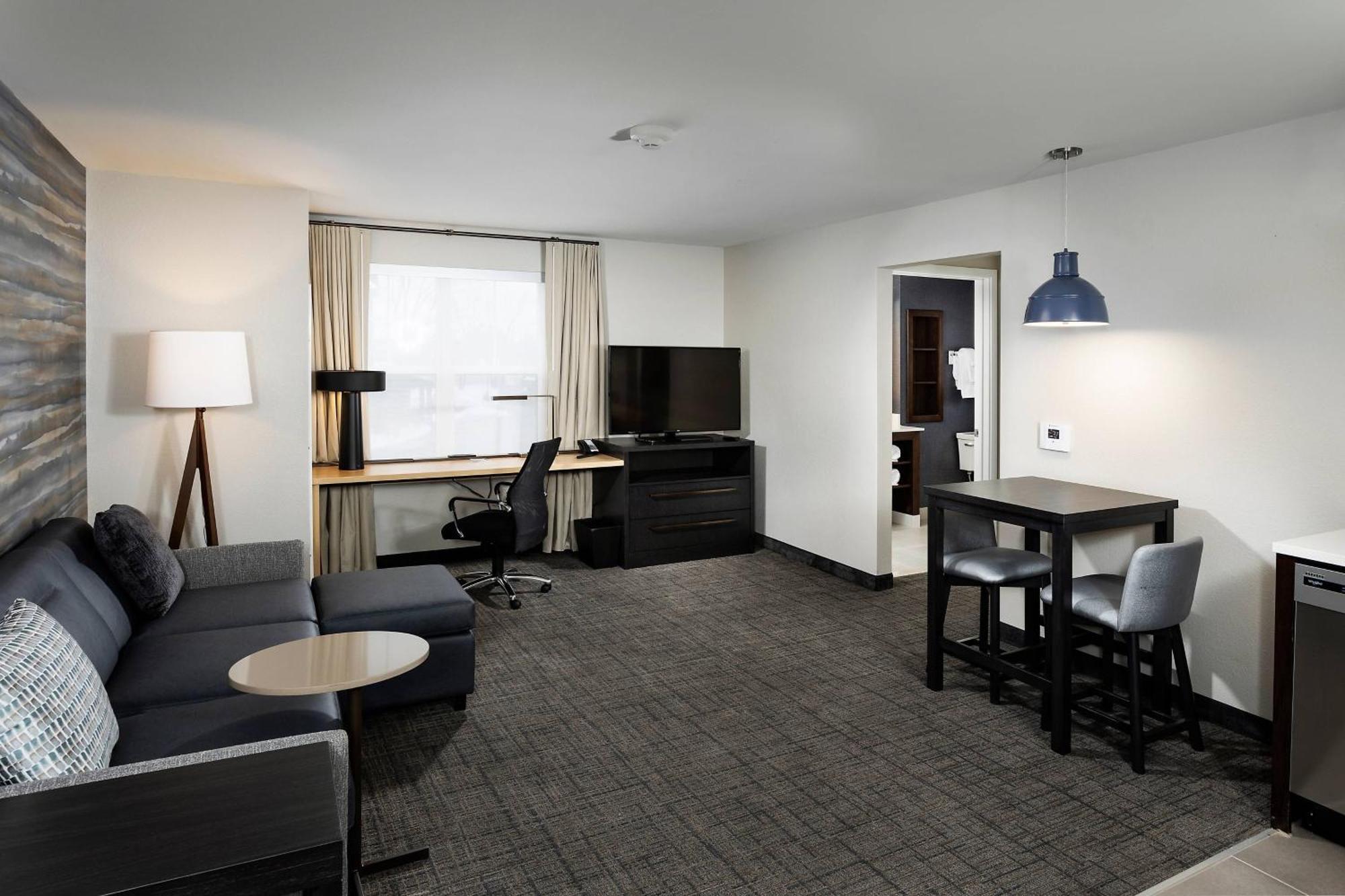 Residence Inn By Marriott Milwaukee Брукфийлд Екстериор снимка