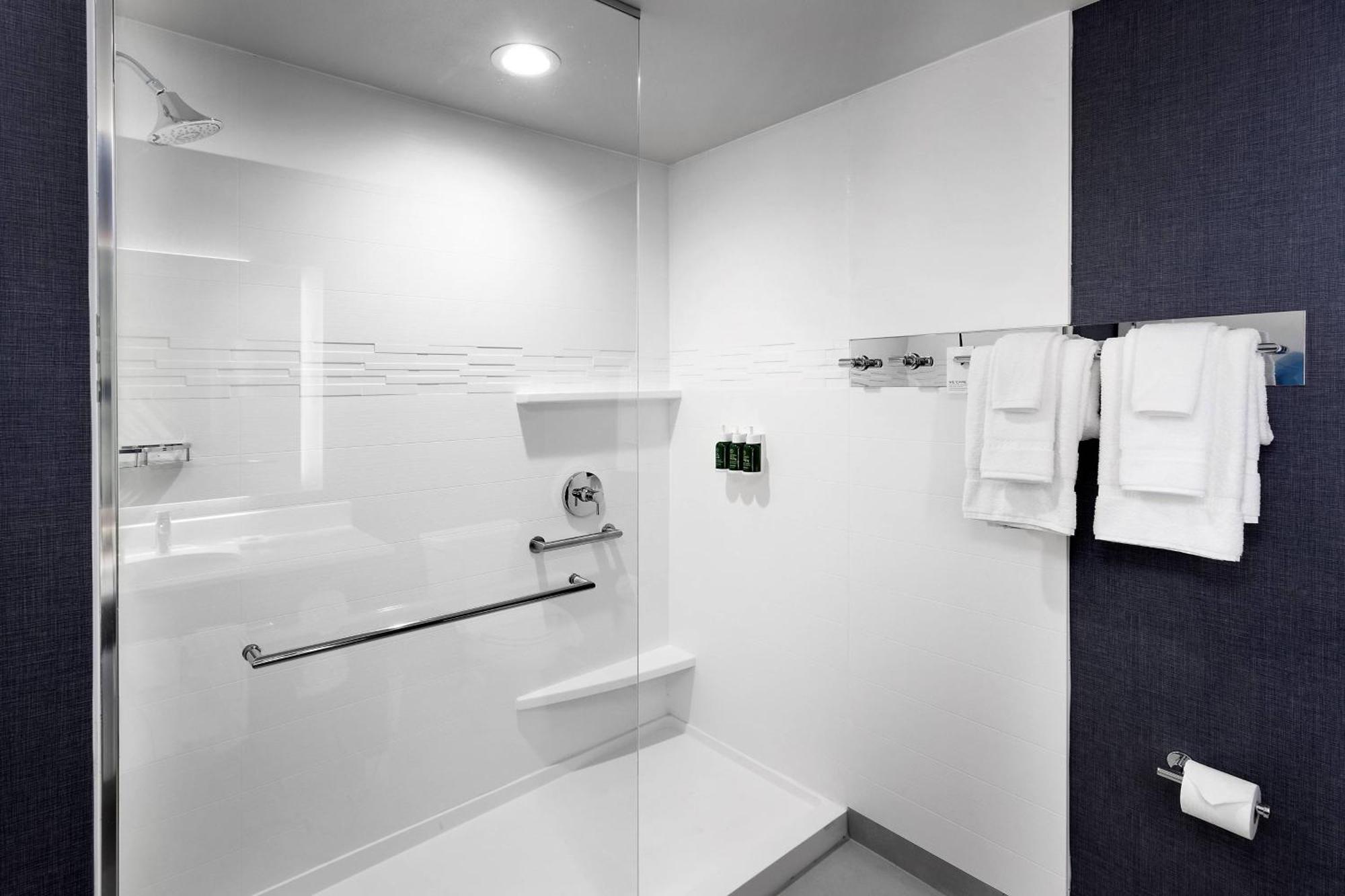 Residence Inn By Marriott Milwaukee Брукфийлд Екстериор снимка
