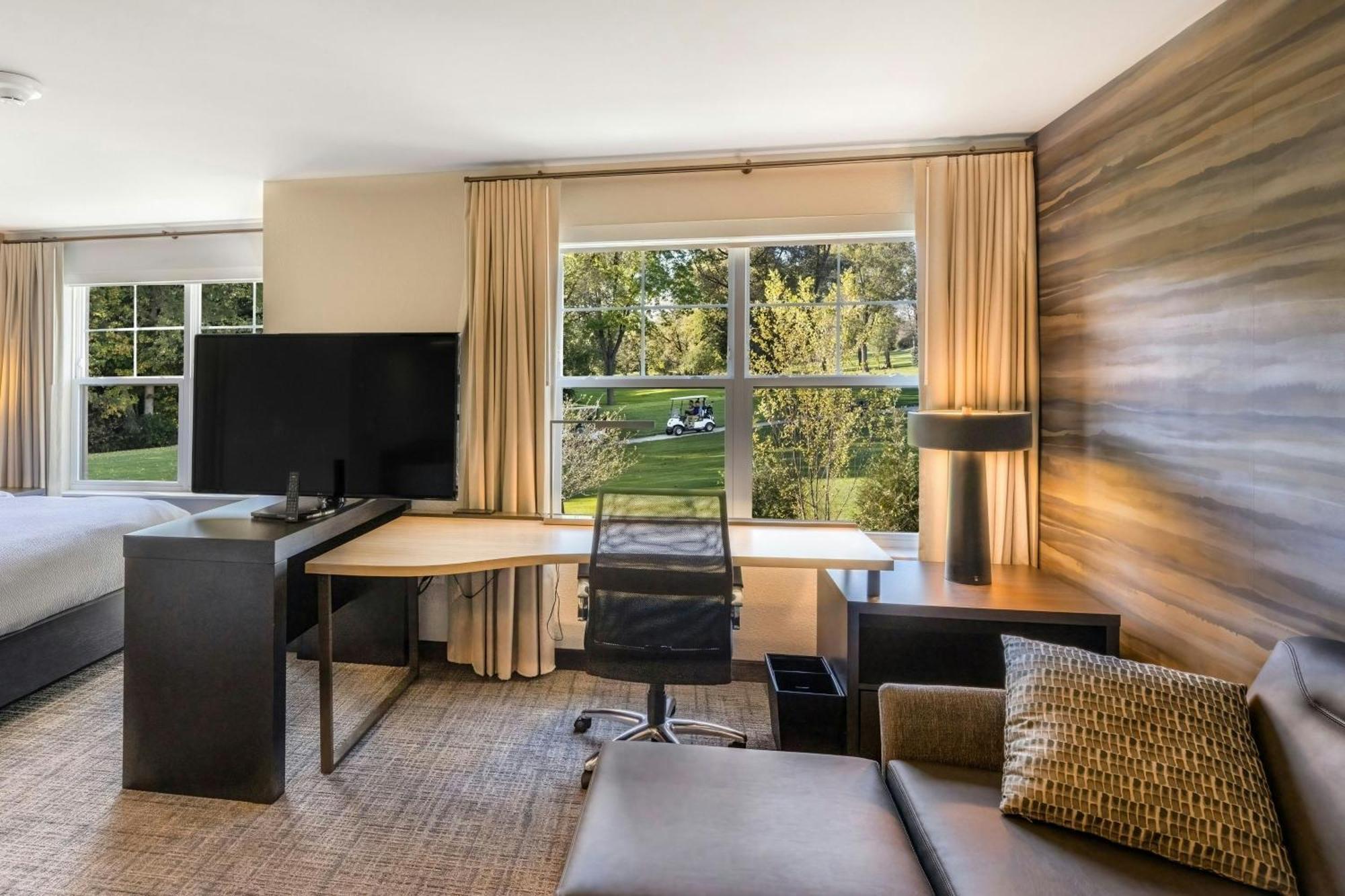 Residence Inn By Marriott Milwaukee Брукфийлд Екстериор снимка
