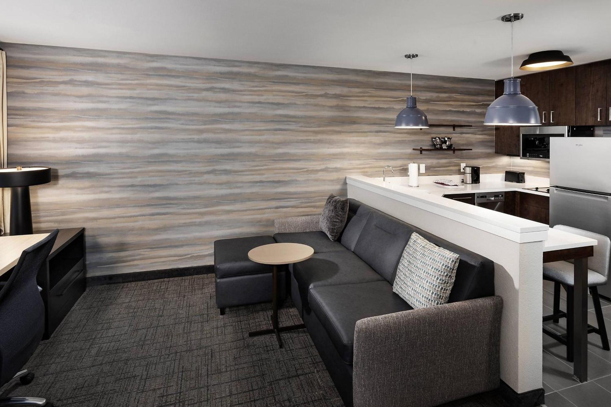 Residence Inn By Marriott Milwaukee Брукфийлд Екстериор снимка