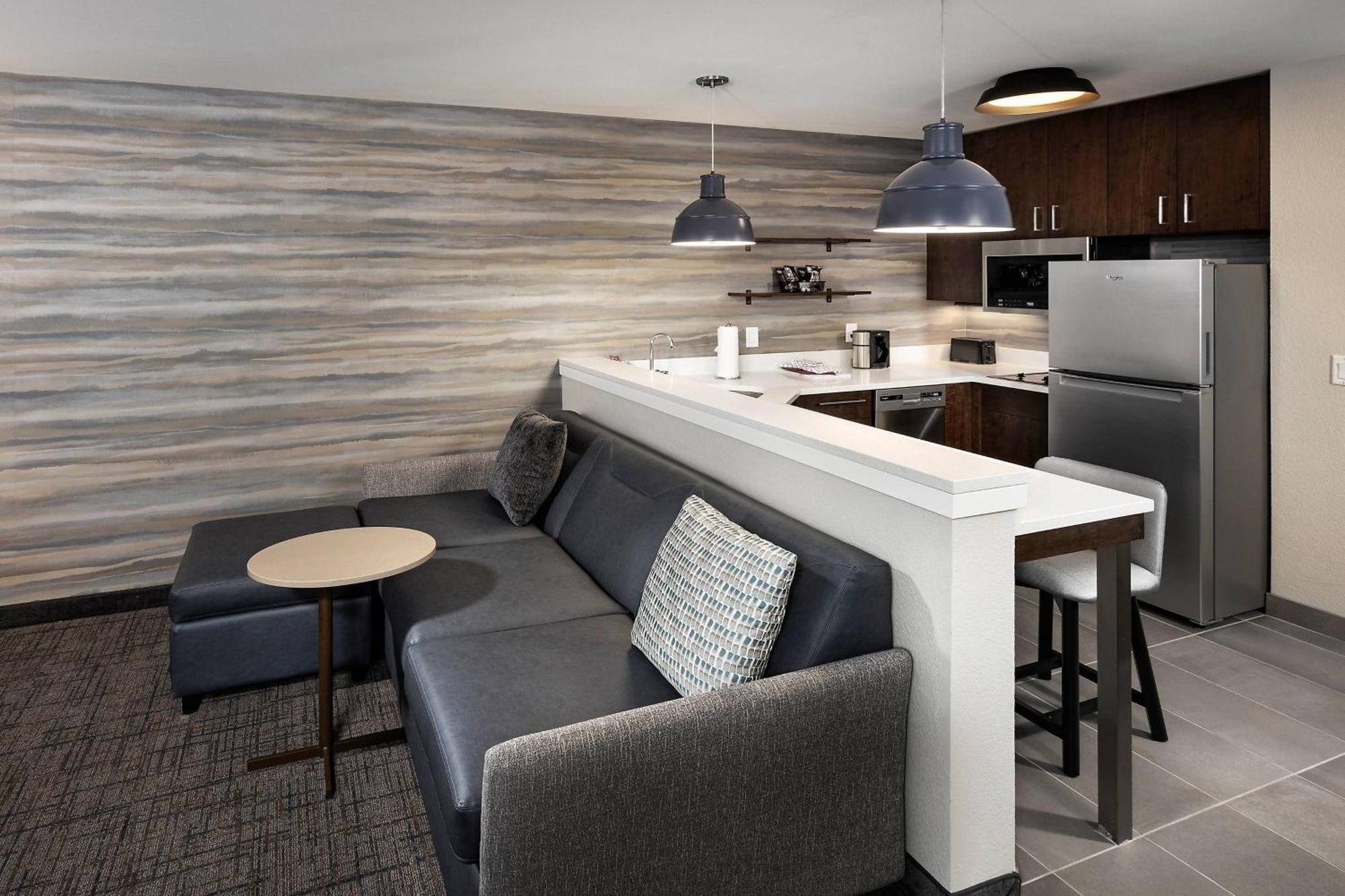 Residence Inn By Marriott Milwaukee Брукфийлд Екстериор снимка